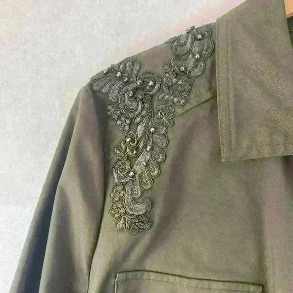 Chico's Women's Lace Applique Embellished Utility Jacket Olive Size 3 US 16/18 - Picture 6 of 15